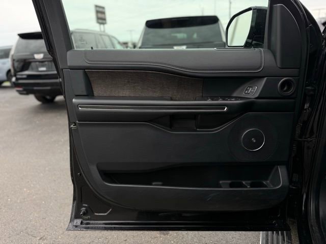 Used 2019 Ford Expedition Max Limited image 11