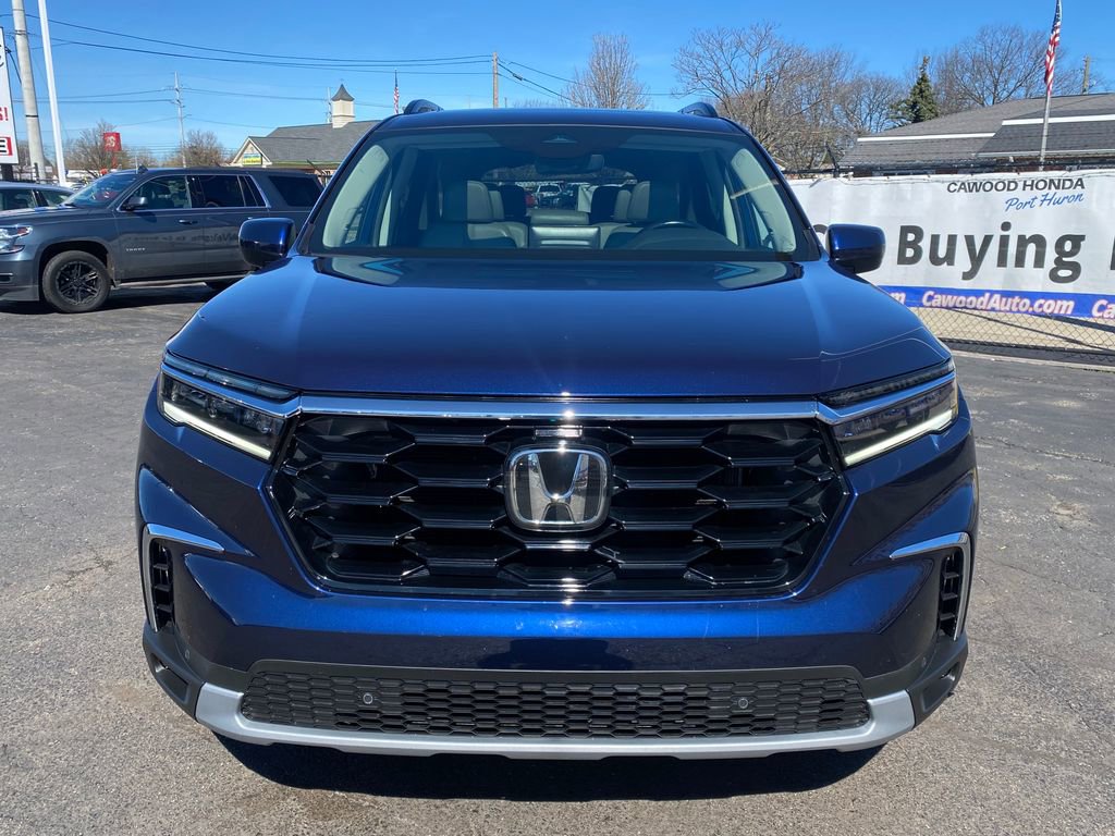 Used 2024 Honda Pilot Touring image 8