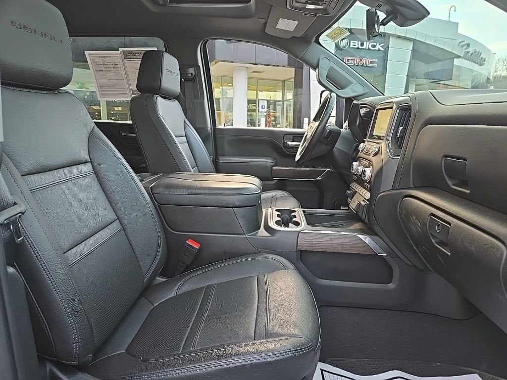 Used 2023 GMC Sierra 2500 Denali w/ Denali Ultimate Package image 17