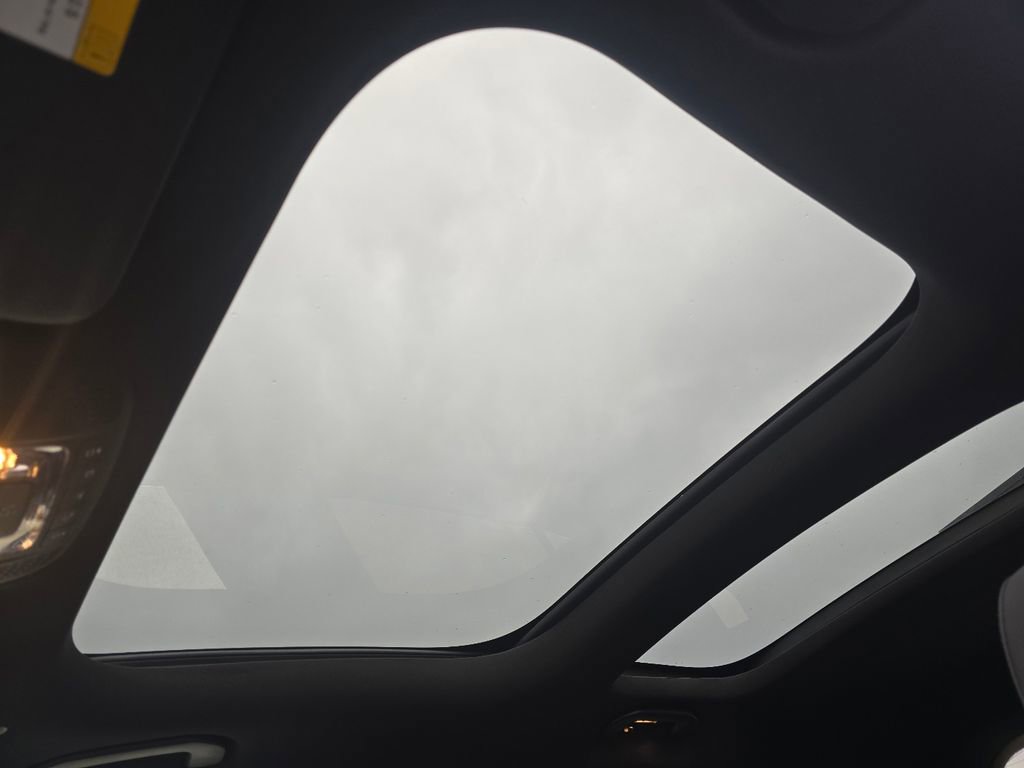 Certified 2025 Mercedes-Benz GLB 250 4MATIC image 3