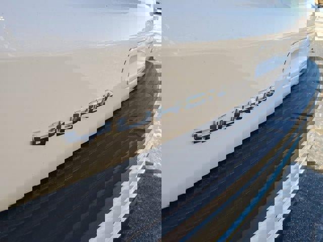 Used 2024 GMC Yukon XL Denali image 5