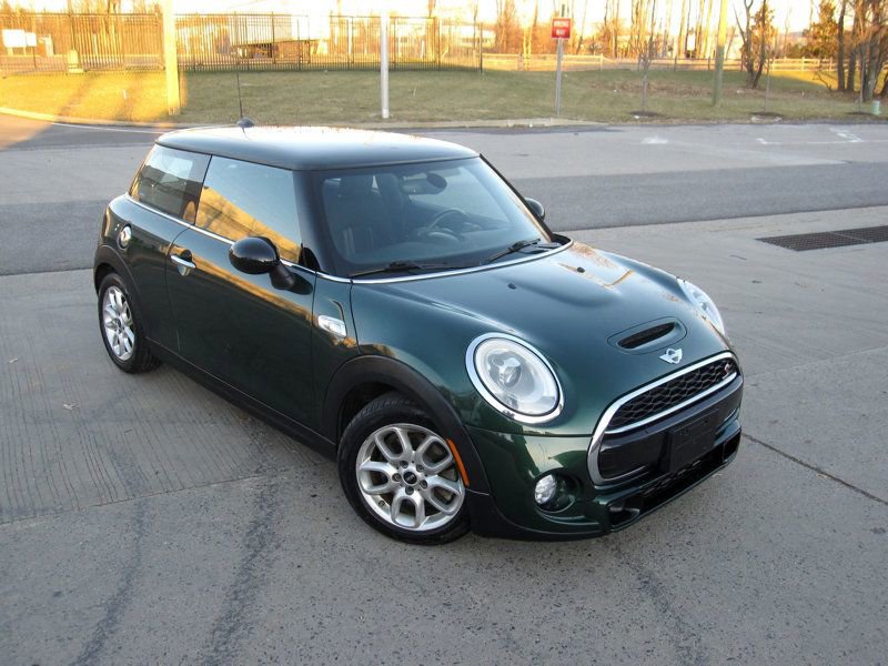Used 2015 MINI Cooper S image 2