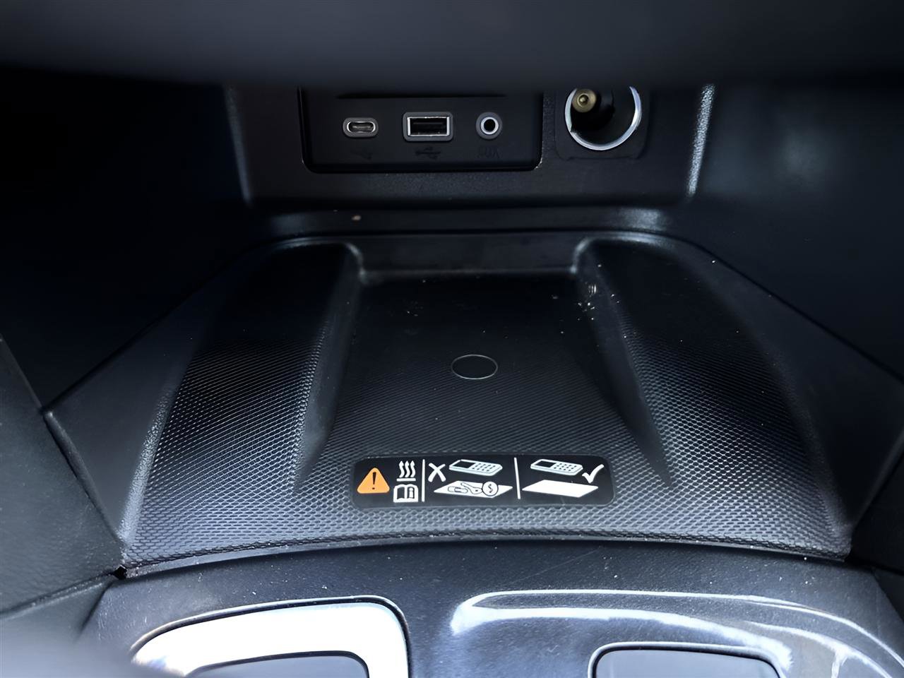 Used 2022 Chevrolet Equinox Premier image 19