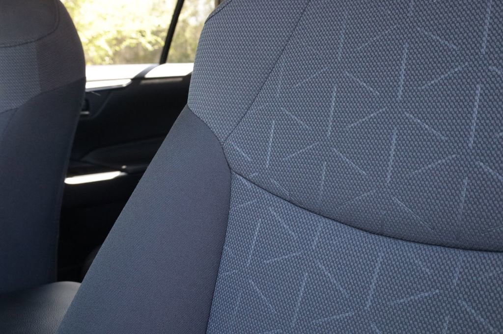 Used 2020 Toyota RAV4 XLE w/ Convenience Package image 24