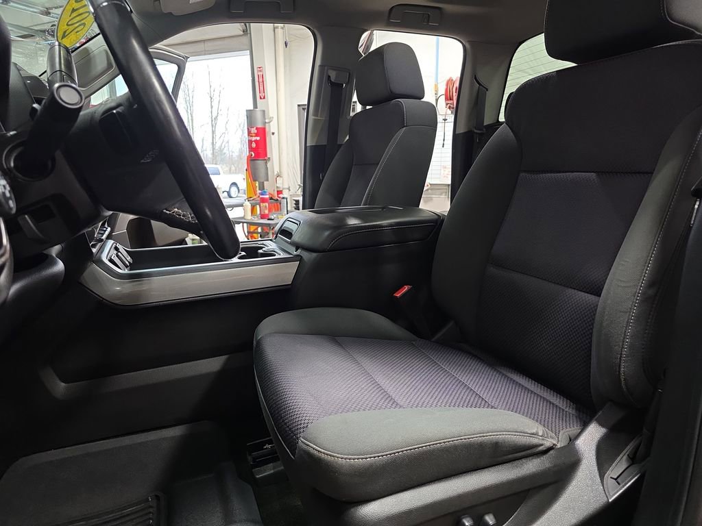 Used 2018 Chevrolet Silverado 1500 LT w/ All Star Edition AWD/4WD image 15