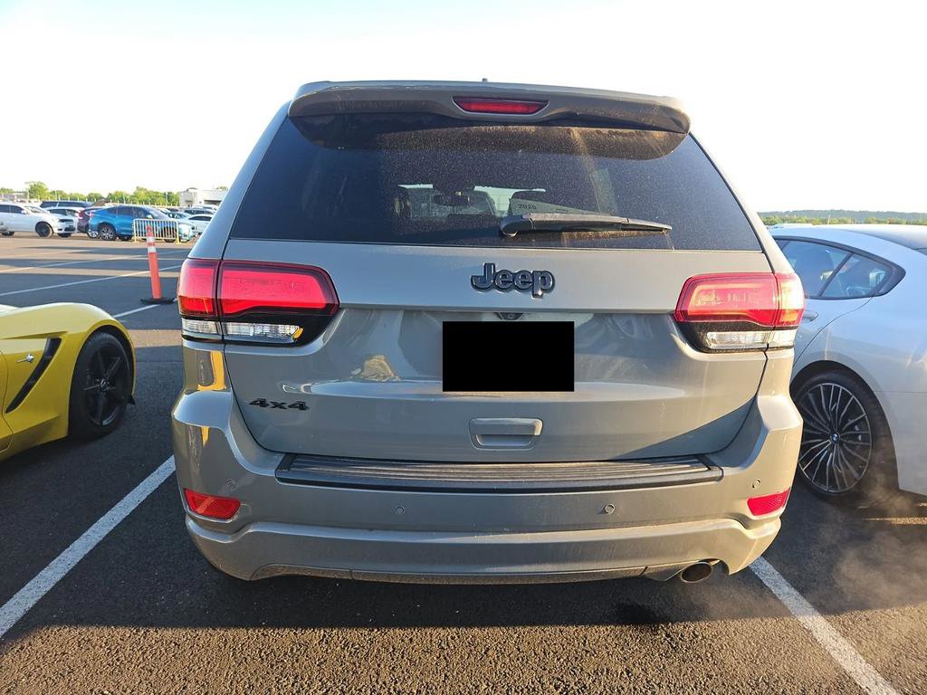 Used 2020 Jeep Grand Cherokee Altitude AWD/4WD image 5