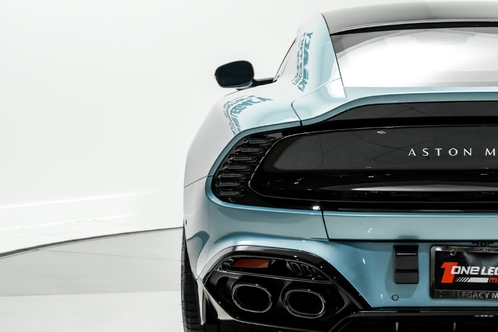 Used 2025 Aston Martin Vanquish RWD image 51