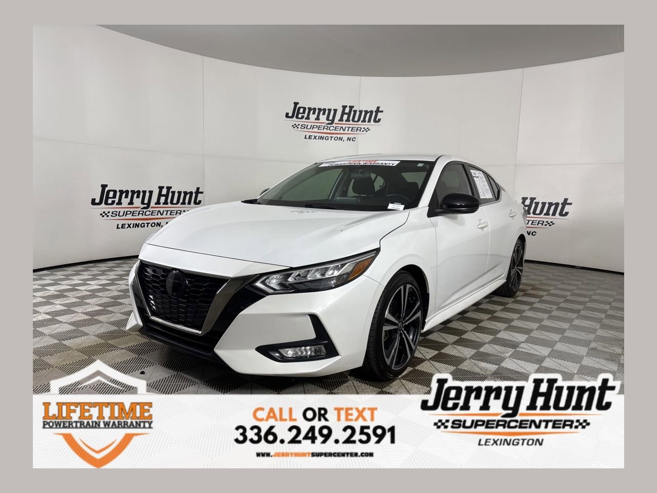 Used 2023 Nissan Sentra SR image 1