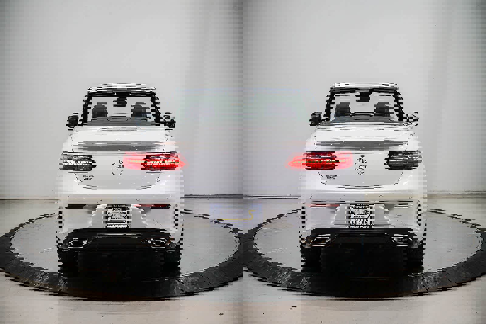 Certified 2023 Mercedes-Benz E 450 Cabriolet image 3