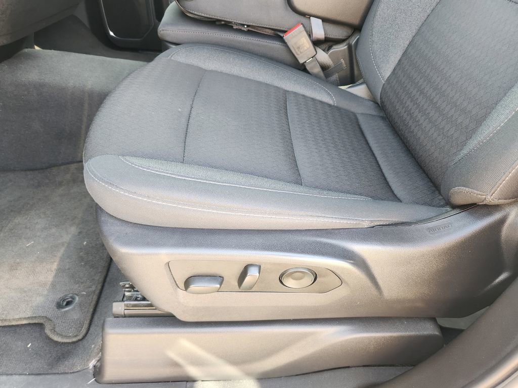 Used 2024 Chevrolet Silverado 1500 LT image 30