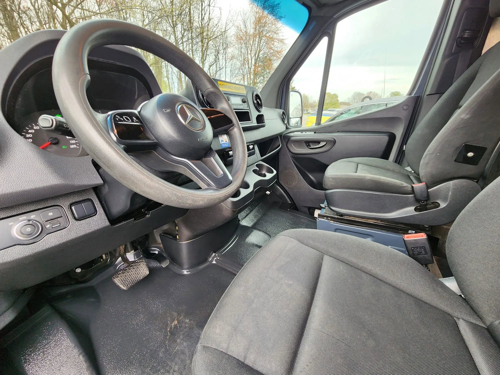 Used 2019 Mercedes-Benz Sprinter 144 image 14