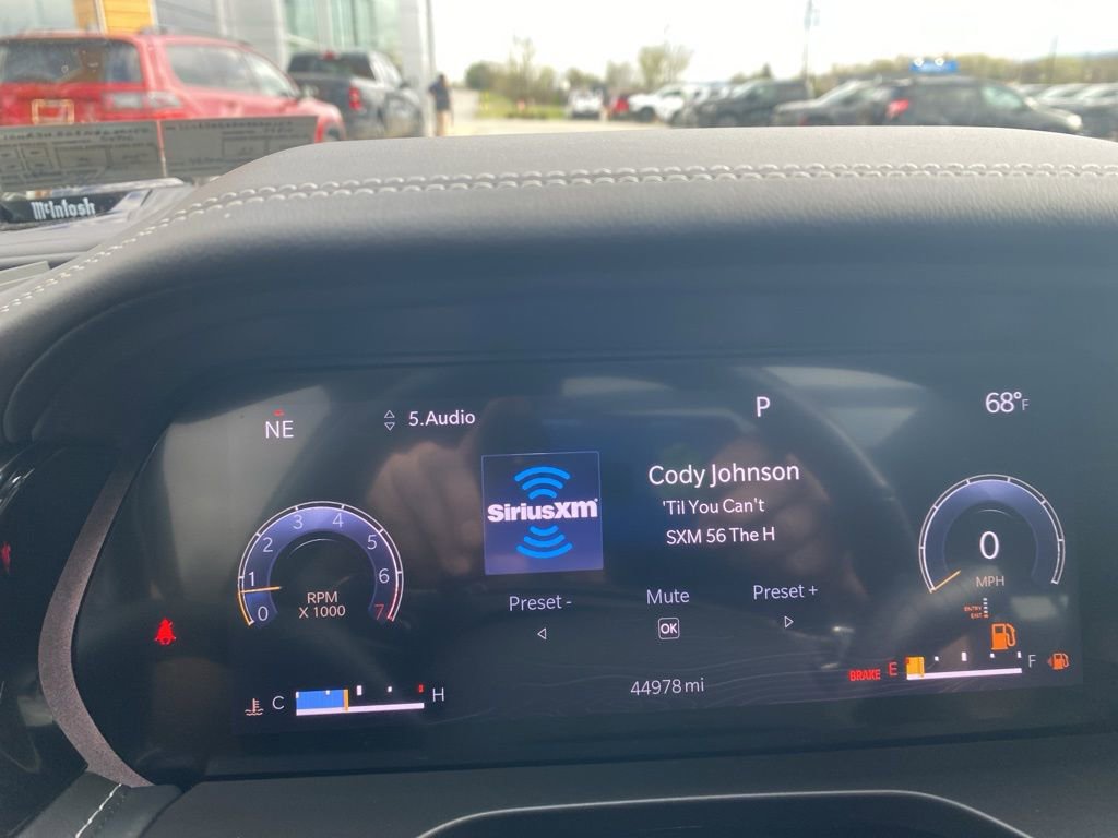 Used 2022 Jeep Grand Cherokee Overland image 35