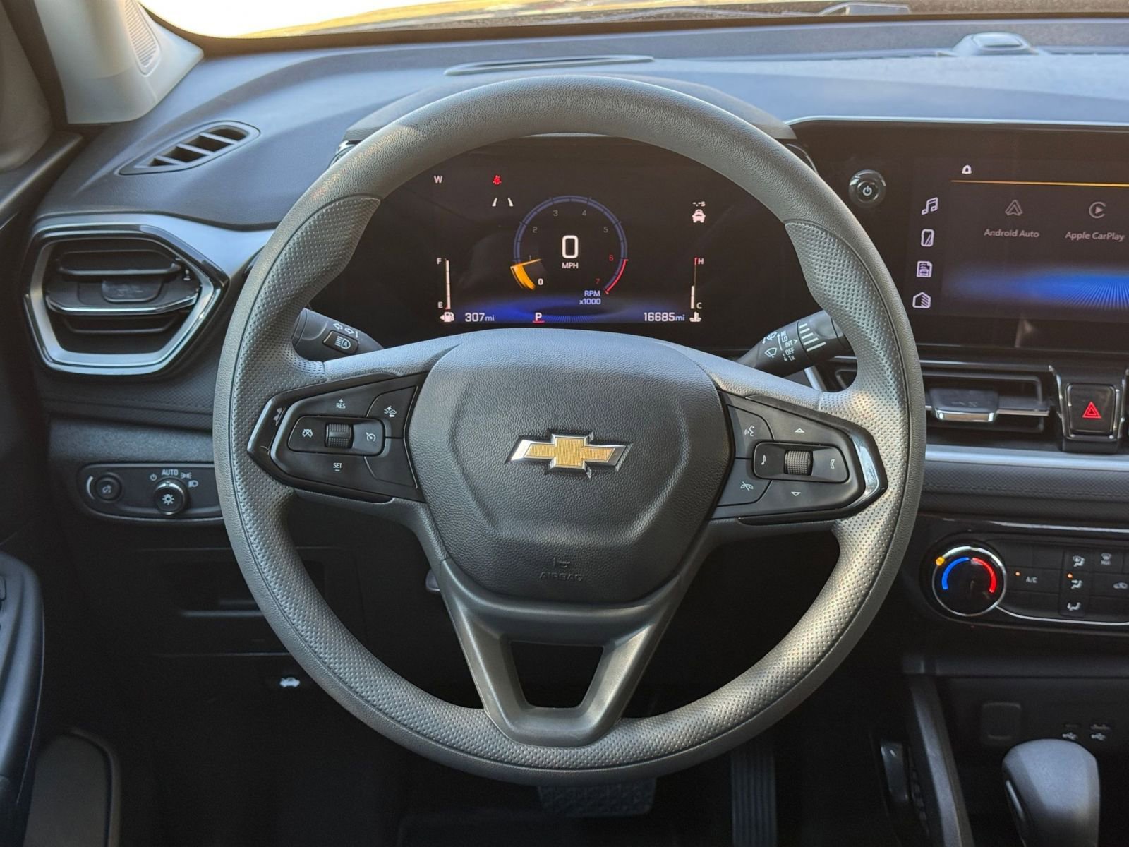 Used 2025 Chevrolet TrailBlazer LT image 28