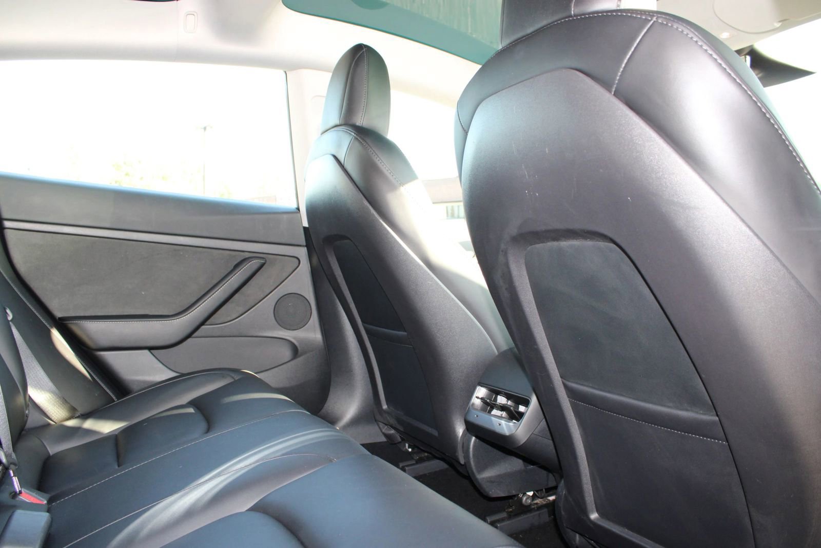 Used 2022 Tesla Model 3 Standard Range image 19