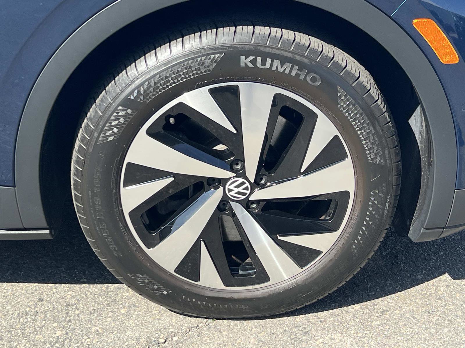 Certified 2023 Volkswagen ID.4 Pro image 28