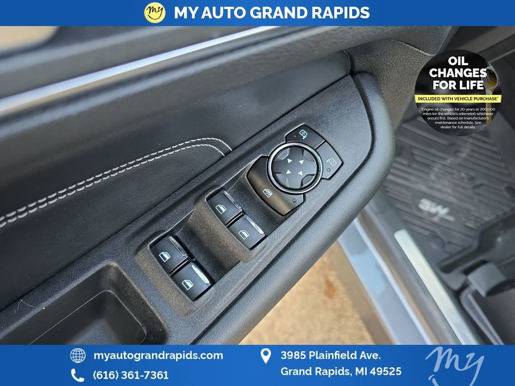 Used 2022 Ford Edge Titanium image 11