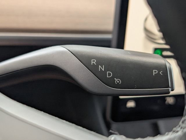 Used 2023 Tesla Model 3 Standard Range image 22