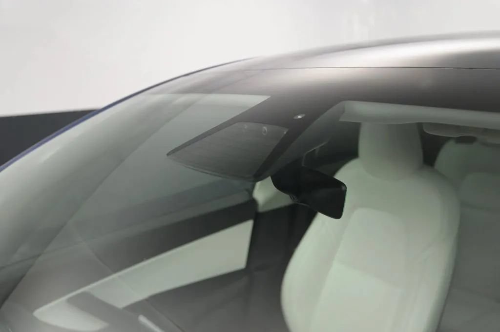 Used 2022 Tesla Model Y Performance AWD/4WD image 12