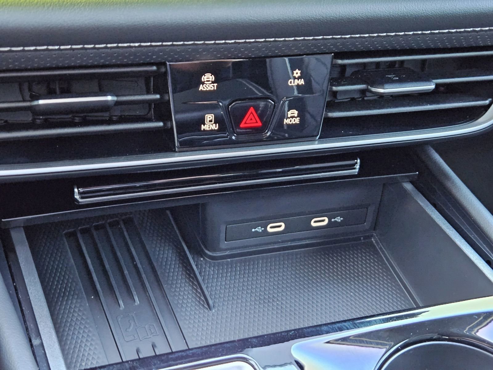 Used 2025 Volkswagen Atlas SEL Premium R-Line image 22