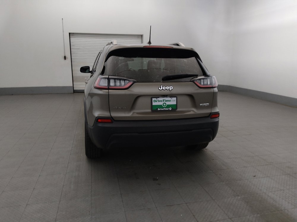 Used 2019 Jeep Cherokee Latitude Plus w/ Cold Weather Group AWD/4WD image 6
