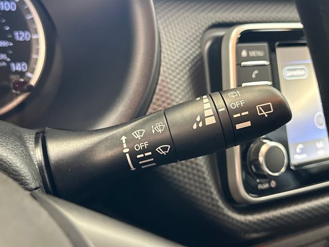 Used 2022 Nissan Kicks S FWD image 31