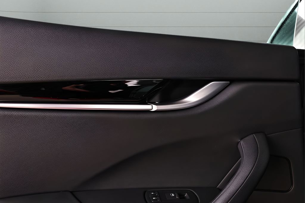 Used 2023 Maserati Levante Modena image 56