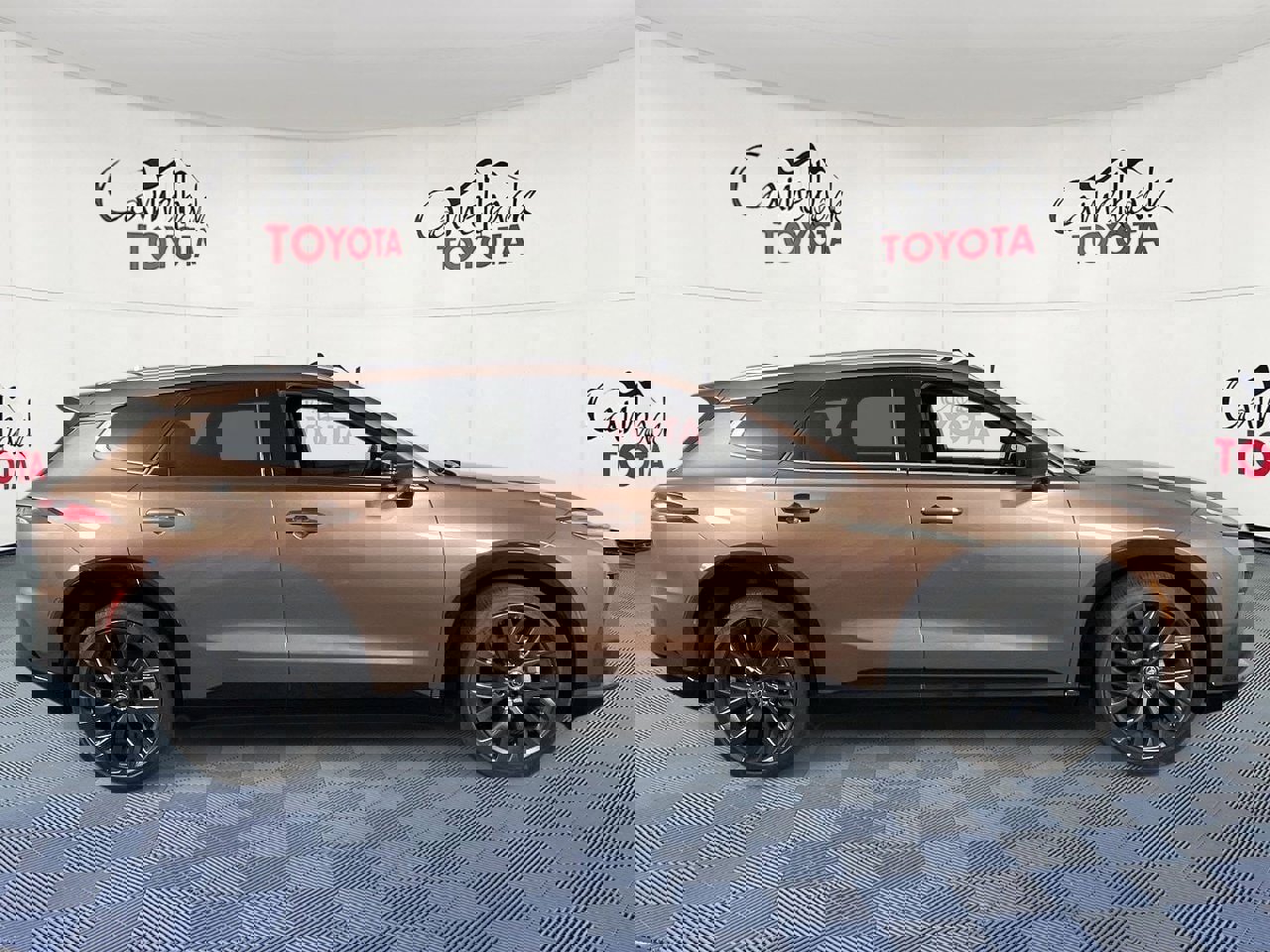 Used 2025 Toyota Crown Signia image 8