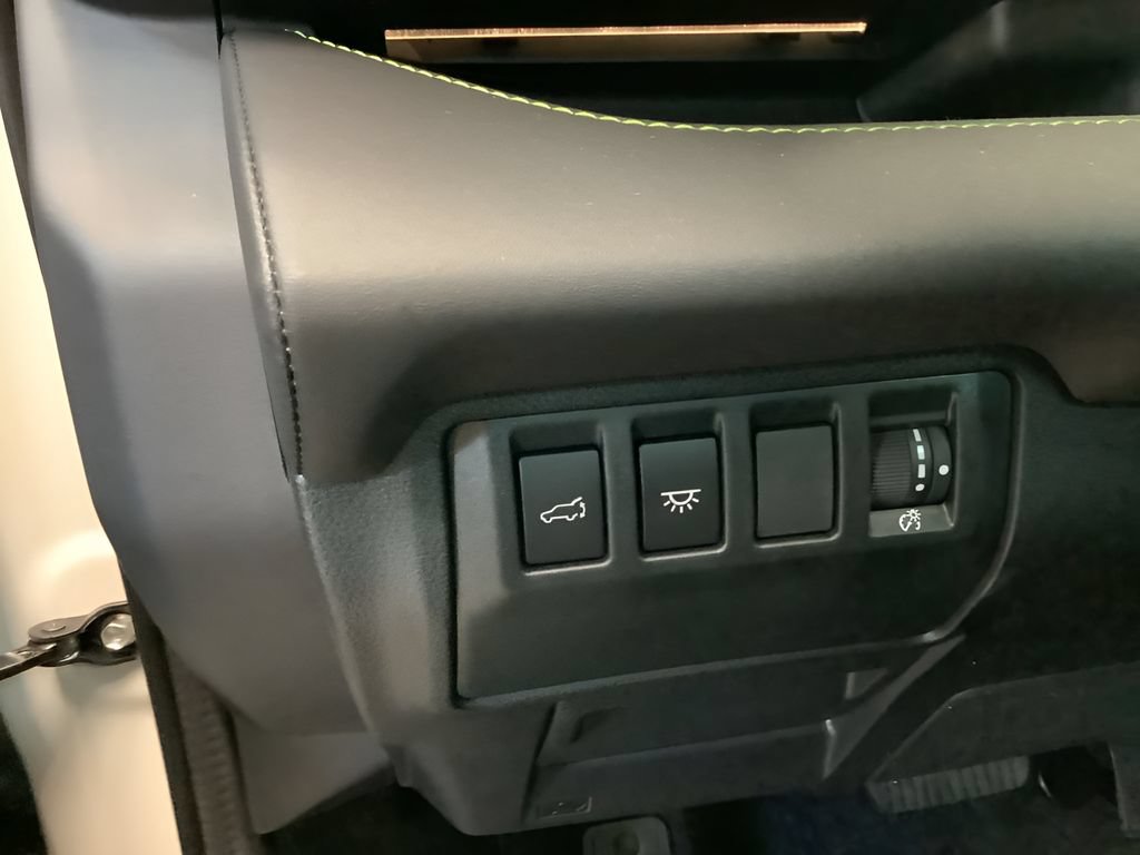 Used 2025 Subaru Ascent Bronze Edition AWD/4WD image 17