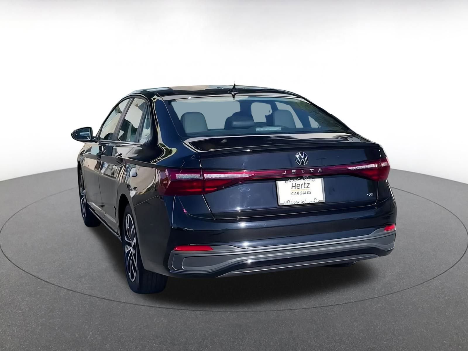 Used 2025 Volkswagen Jetta SE image 14