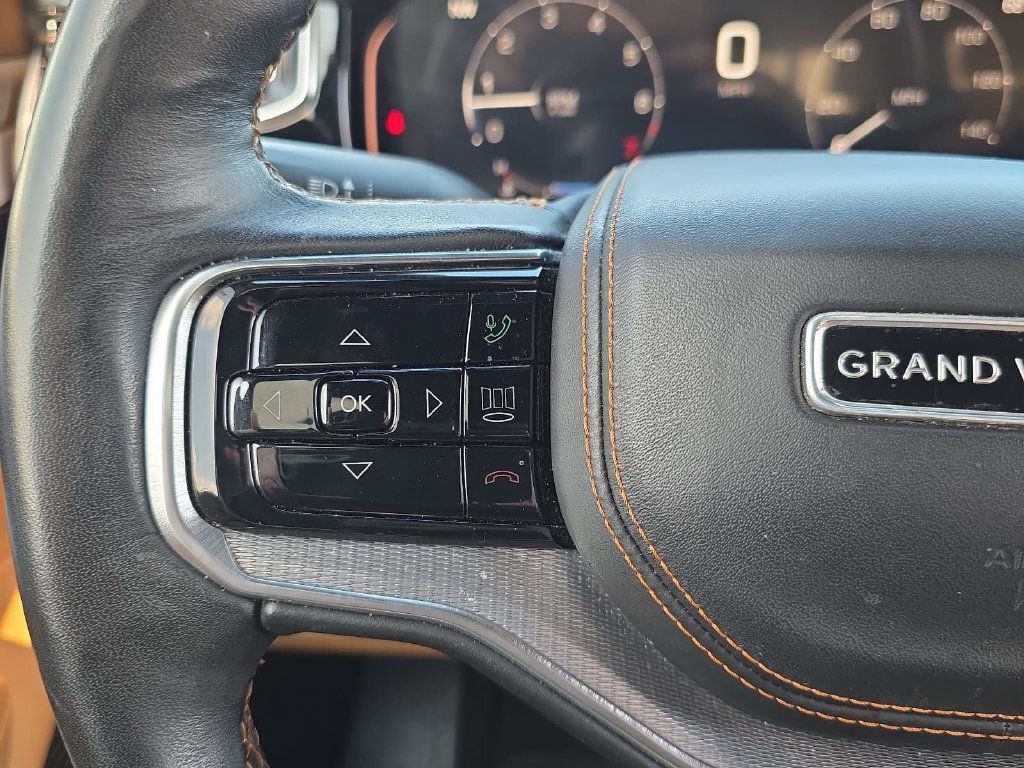 Used 2022 Jeep Grand Wagoneer Series III AWD/4WD image 16