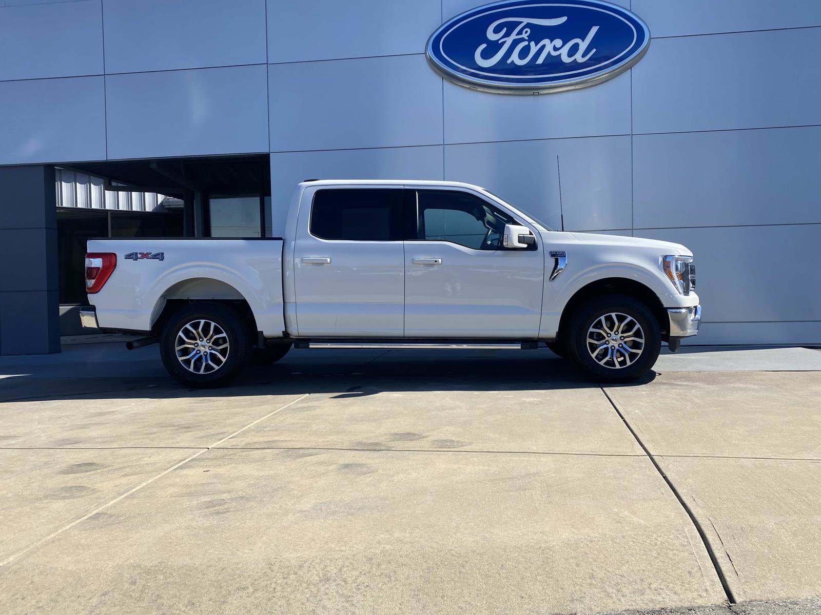 Used 2022 Ford F150 Lariat image 3