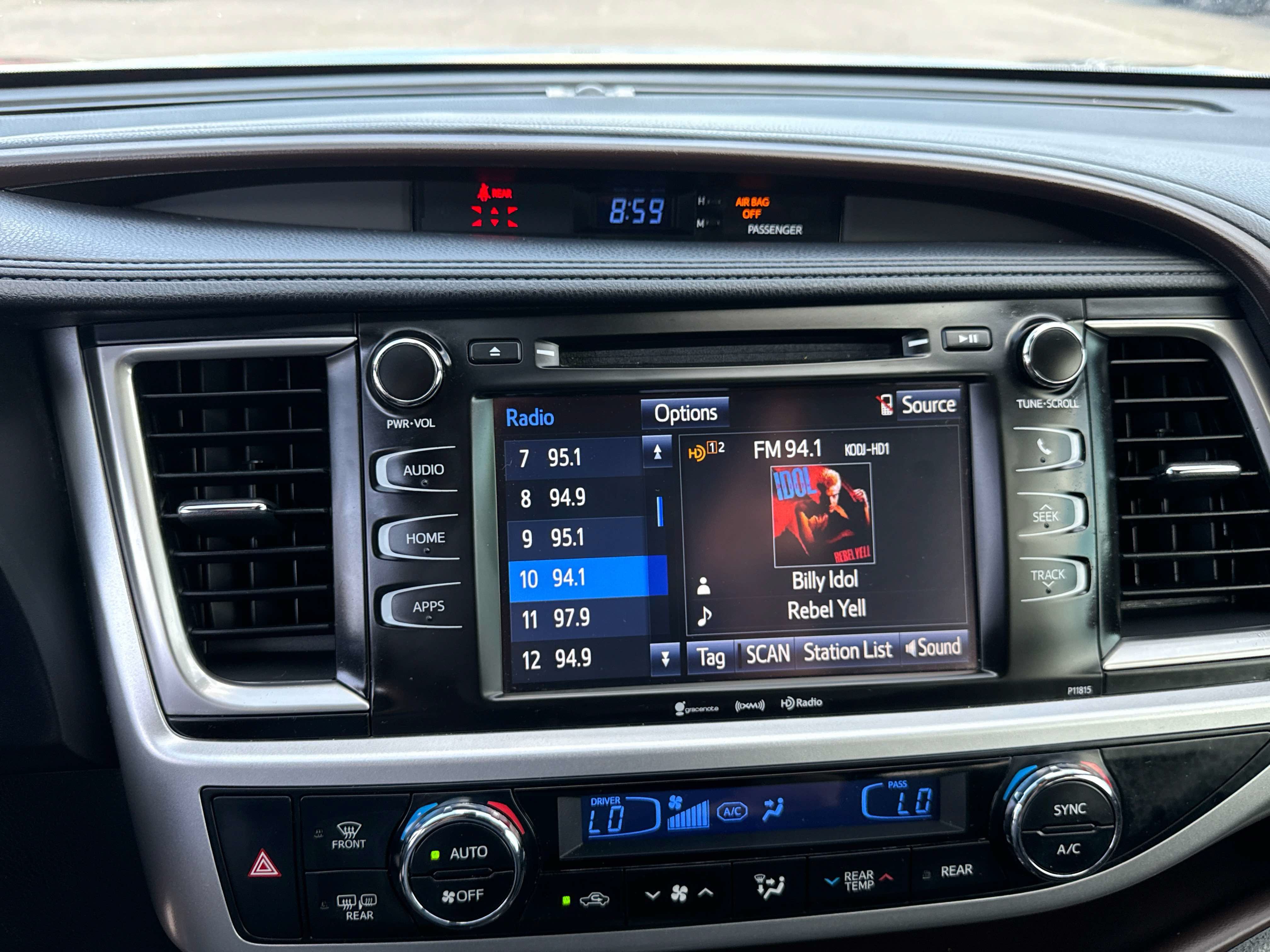 Used 2019 Toyota Highlander Plus AWD/4WD image 24