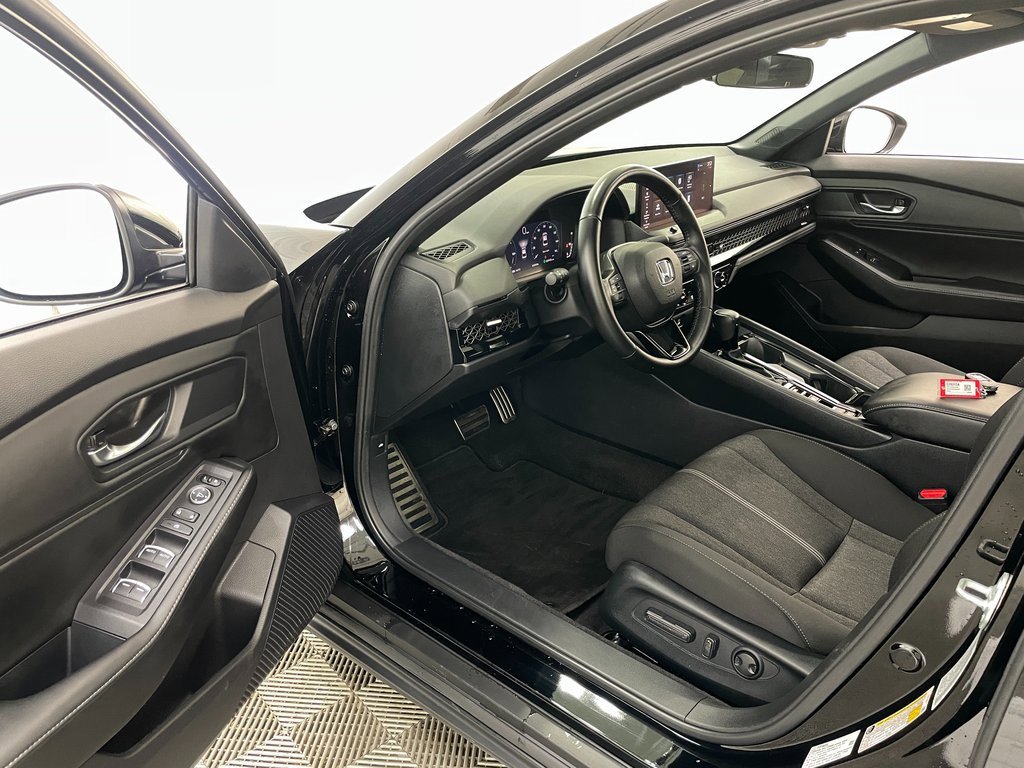 Used 2023 Honda Accord Sport image 19