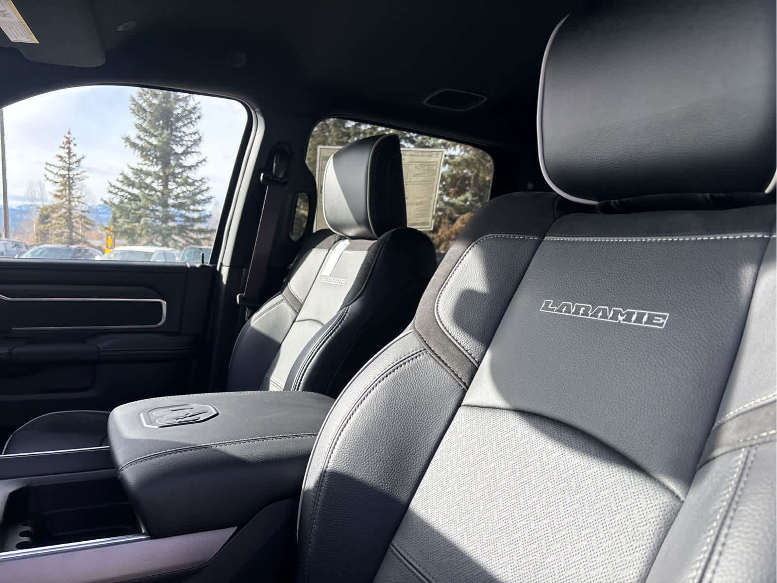 New 2025 RAM 3500 Laramie image 21