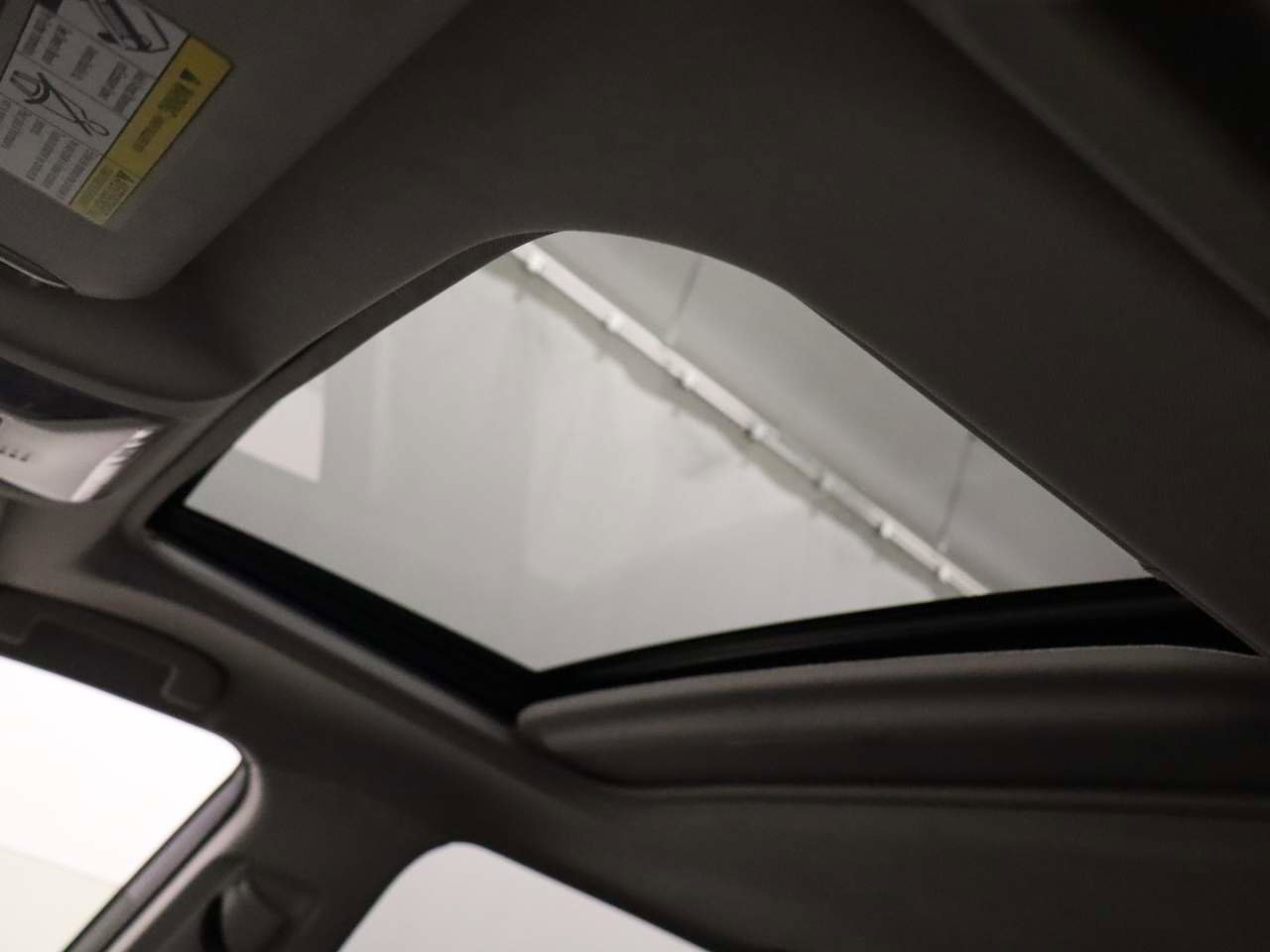 Used 2021 Toyota RAV4 XLE image 18