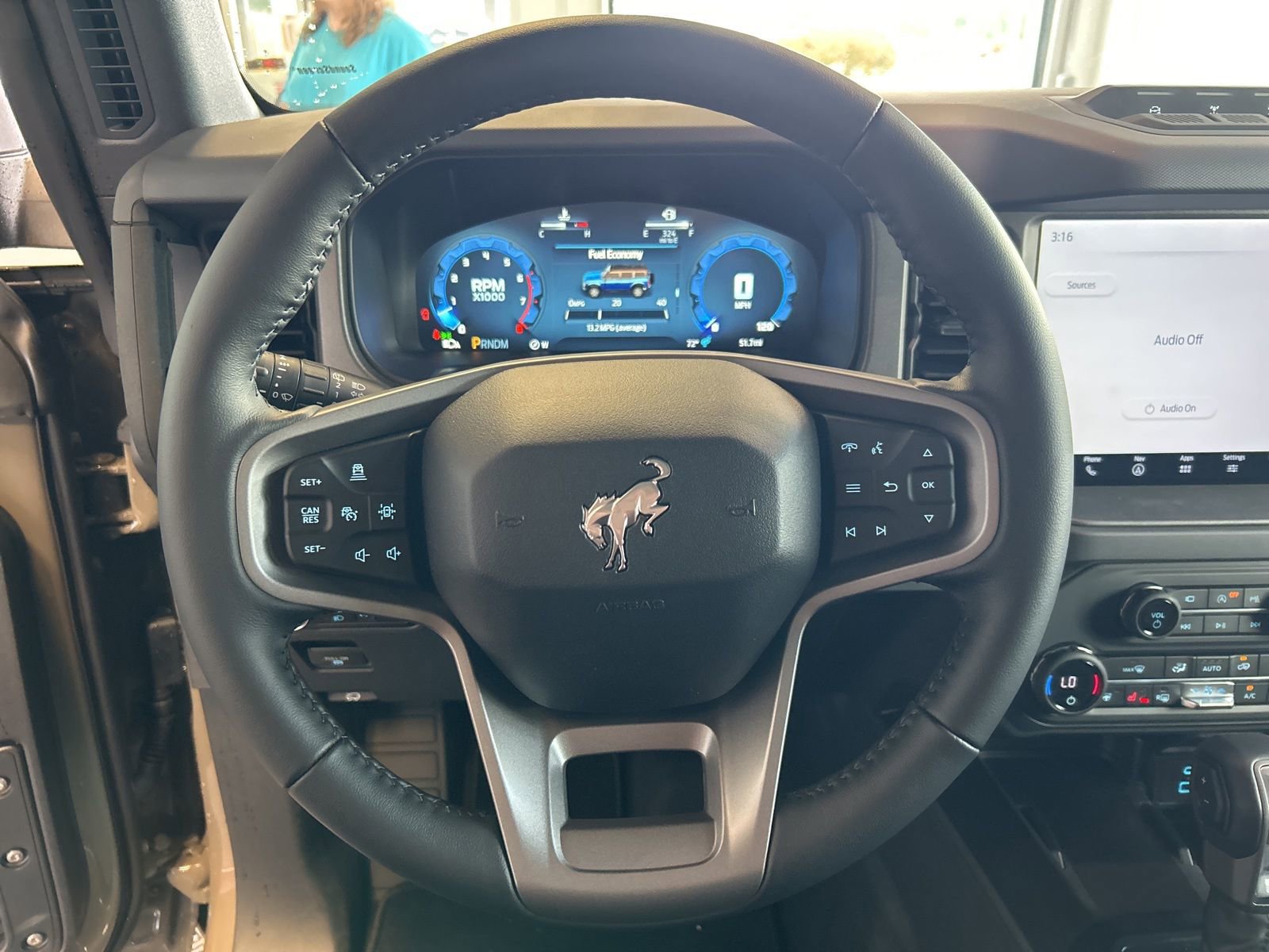 New 2025 Ford Bronco Badlands image 17