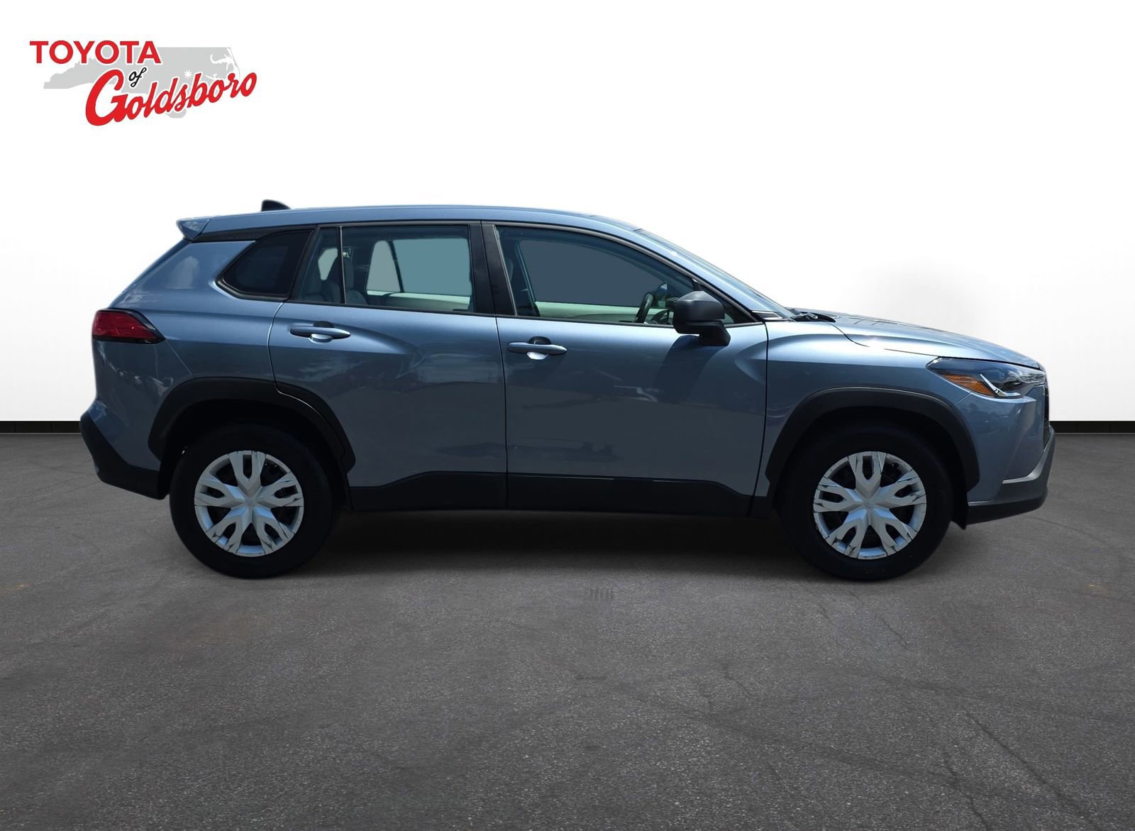Used 2024 Toyota Corolla Cross L FWD image 4