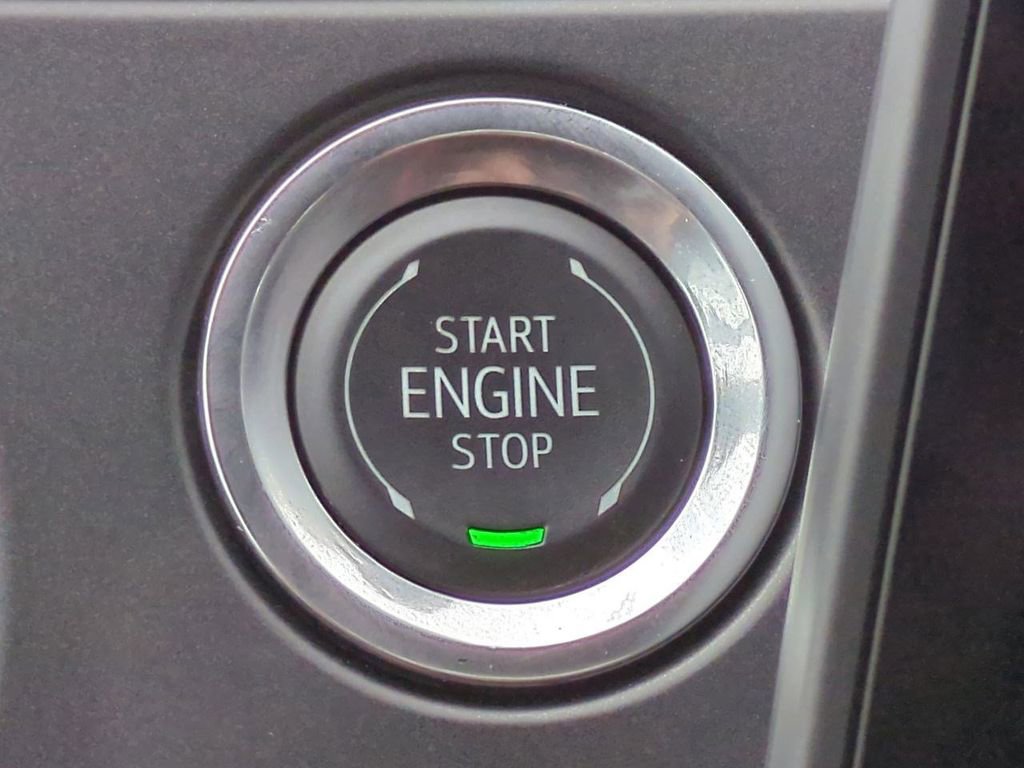 Used 2025 Chevrolet Blazer LT image 29