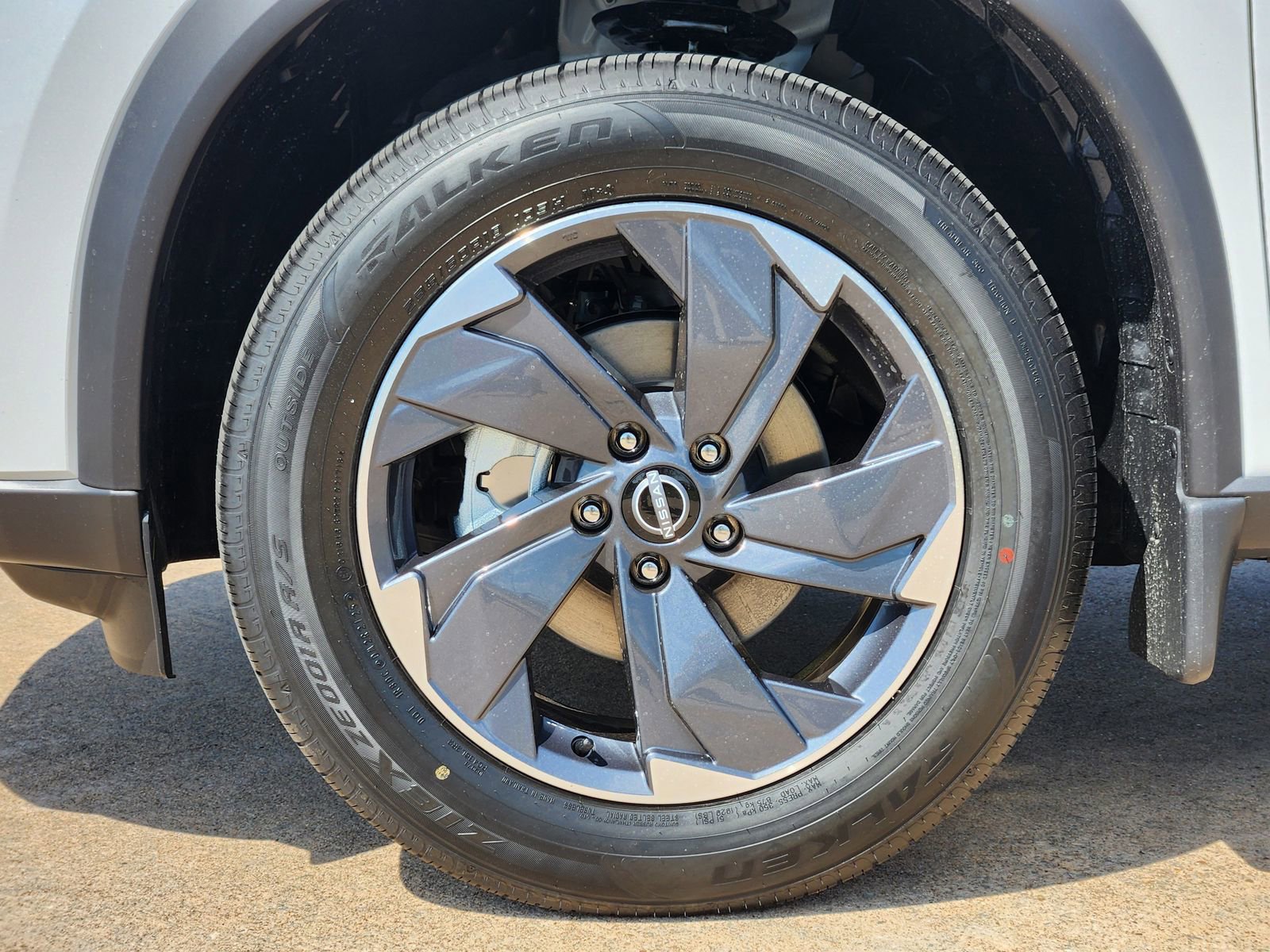 New 2026 Nissan Rogue SV w/ SV Premium Package image 11