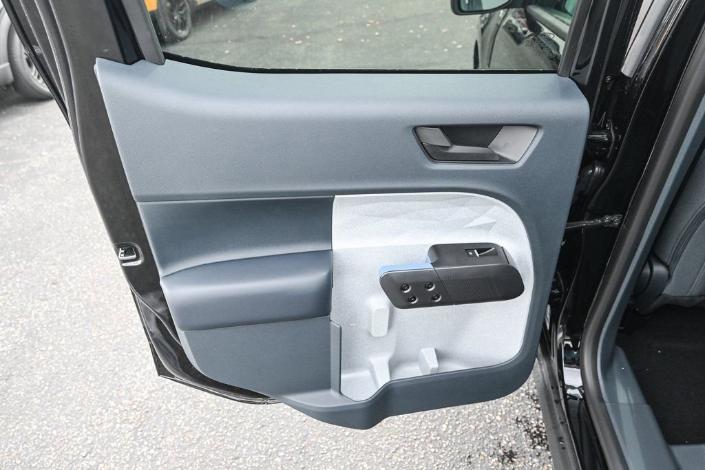 New 2025 Ford Maverick XLT image 19