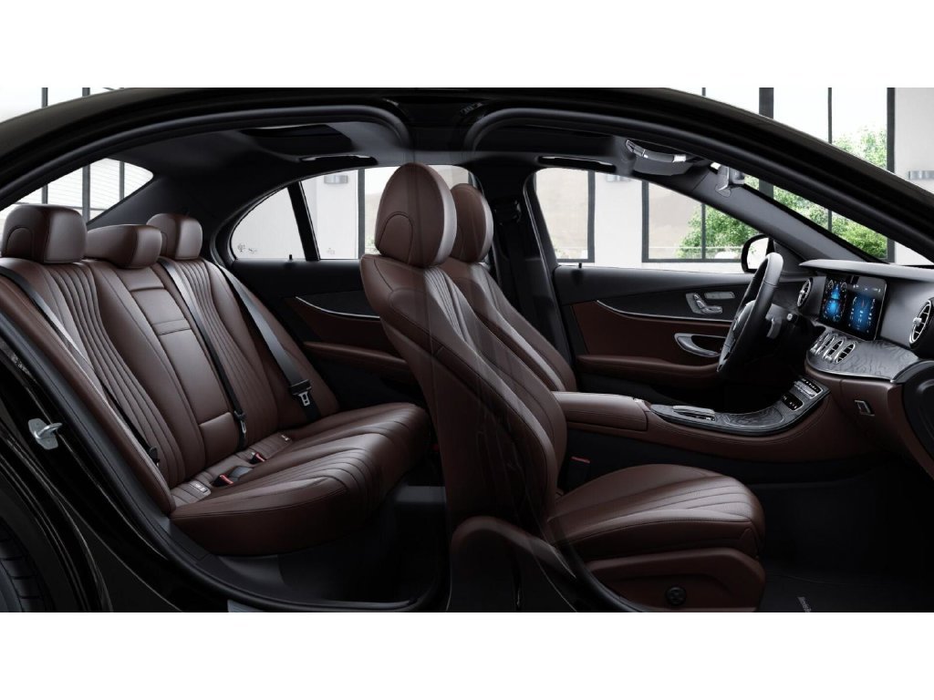 Used 2023 Mercedes-Benz E 350 4MATIC Sedan image 6