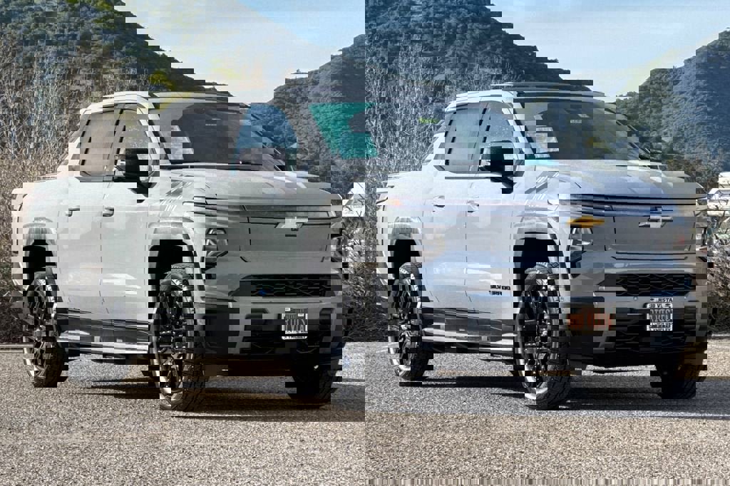 New 2026 Chevrolet Silverado EV LT w/ LPO, Dark Package Plus image 2