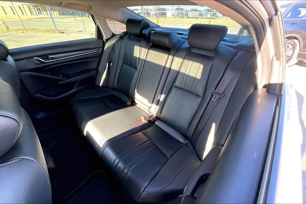 Used 2020 Honda Accord Touring image 36