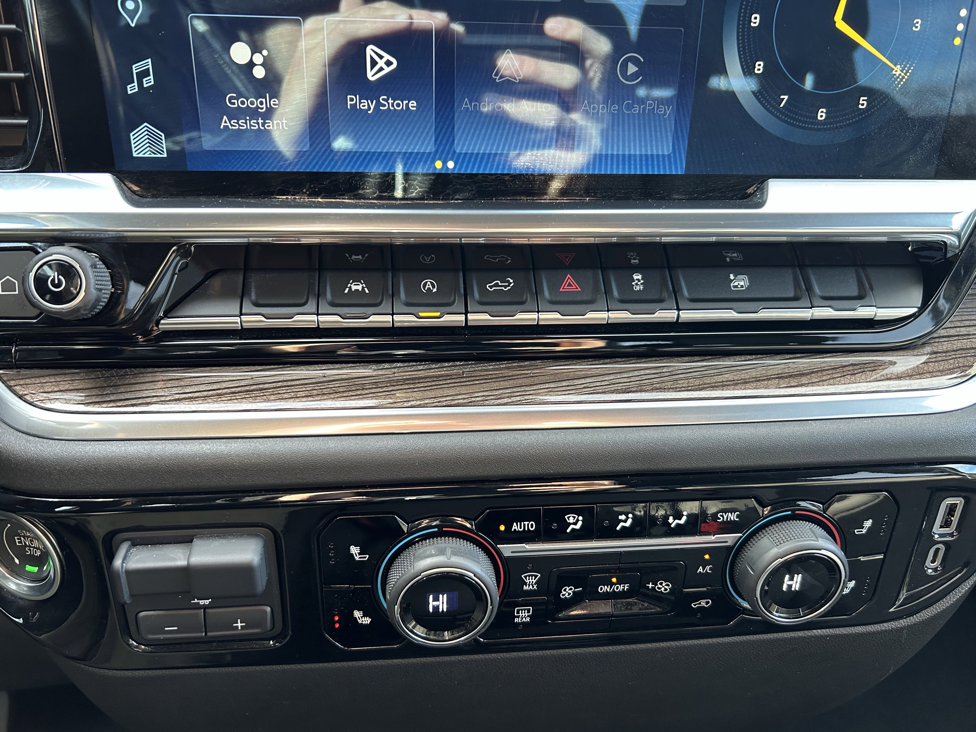 Used 2022 Chevrolet Silverado 1500 LT image 16