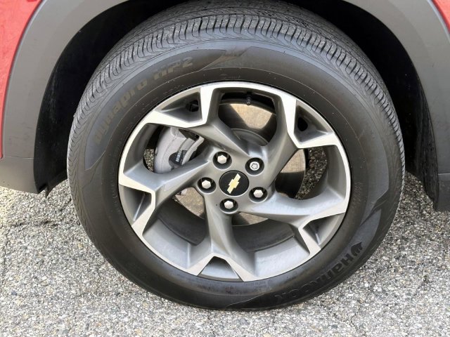 Certified 2024 Chevrolet Trax LT w/ Driver Confidence Package FWD image 11
