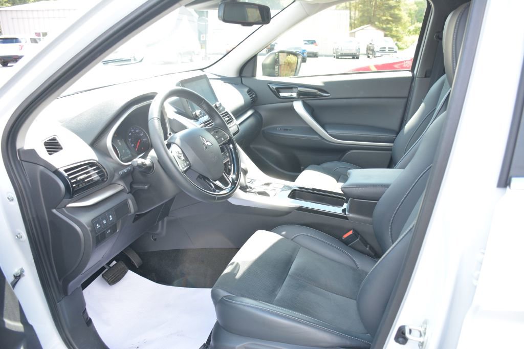 Used 2024 Mitsubishi Eclipse Cross SE image 12