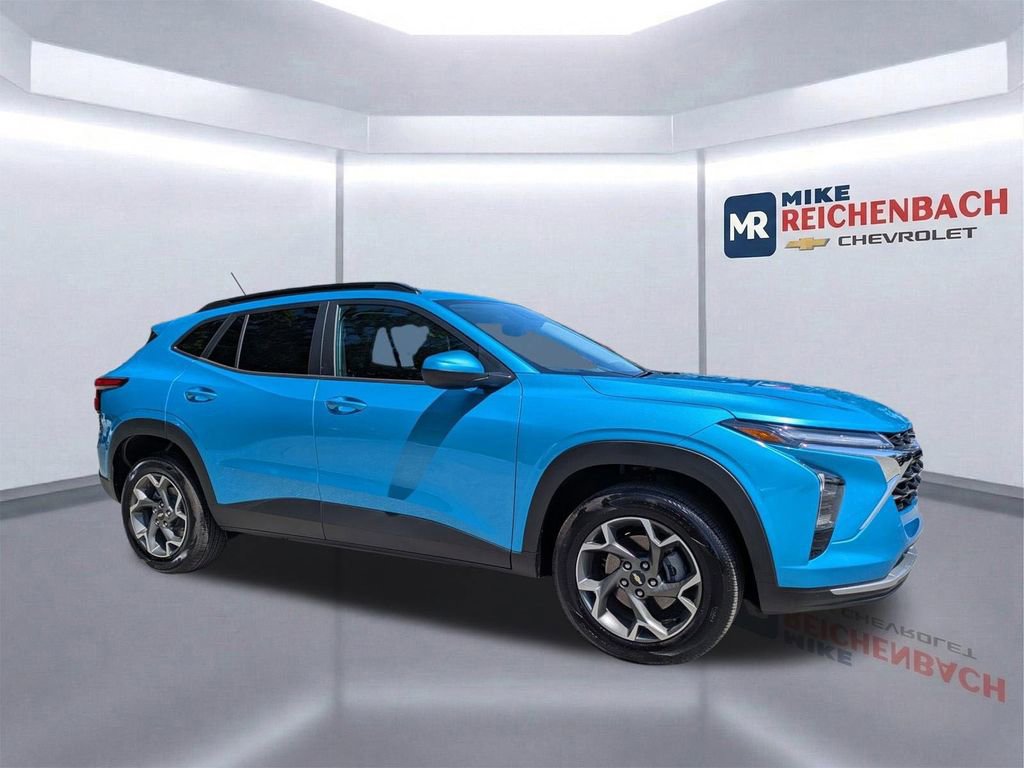 Used 2026 Chevrolet Trax LT w/ Driver Confidence Package FWD video 2