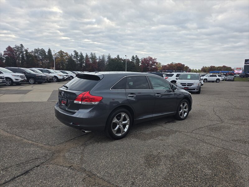 Used 2009 Toyota Venza AWD image 3