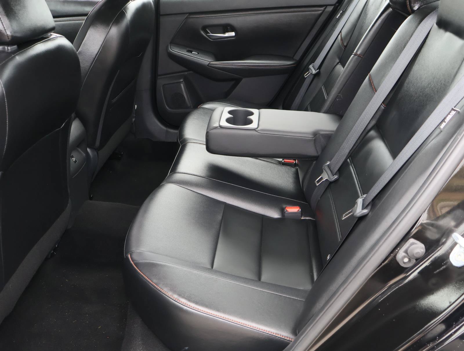 Used 2023 Nissan Sentra SR w/ SR Premium Package FWD image 18