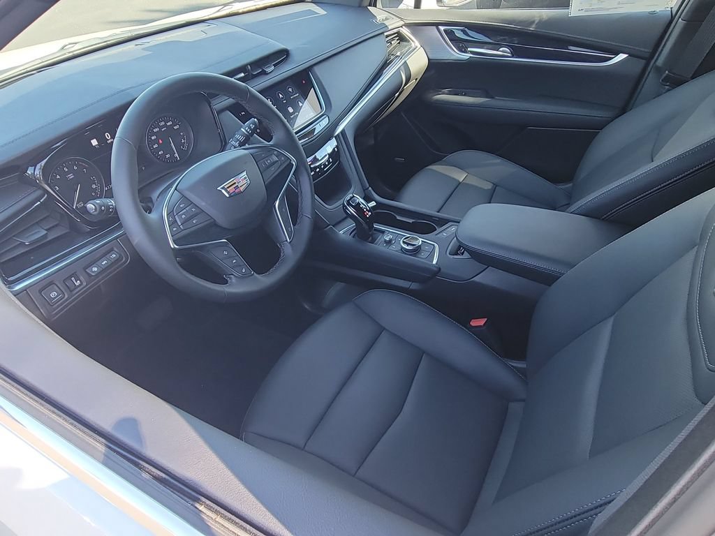 Used 2026 Cadillac XT5 Premium Luxury w/ Driver Assist Package FWD image 10